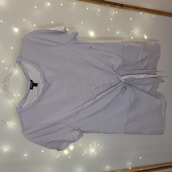 Express Tie Front Tee - Picture 2 of 5